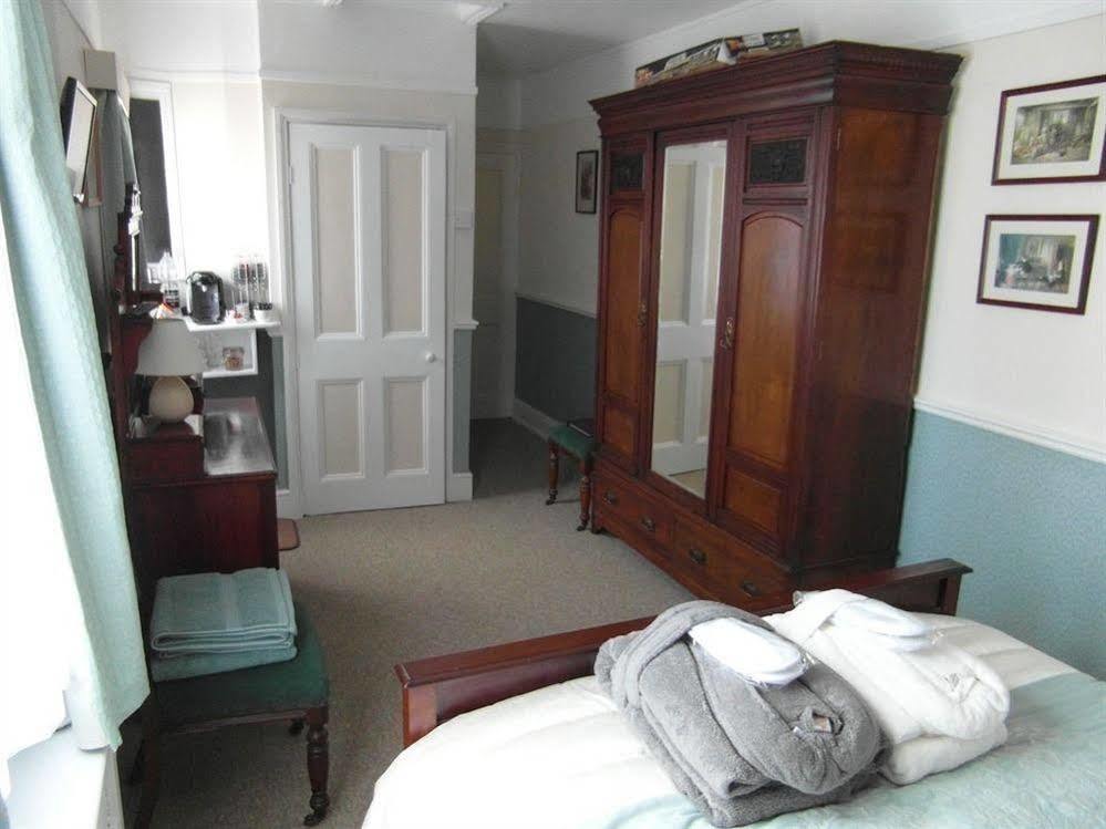 Saint Hilda'S House Bed & Breakfast วิทบี ภายนอก รูปภาพ
