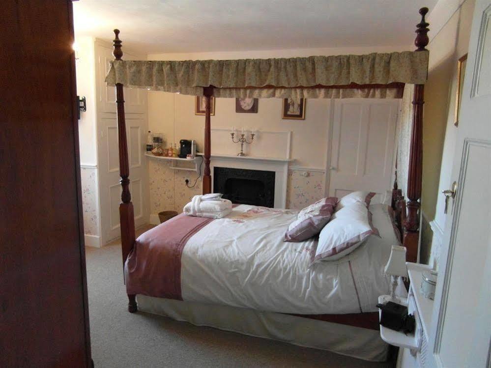 Saint Hilda'S House Bed & Breakfast วิทบี ภายนอก รูปภาพ