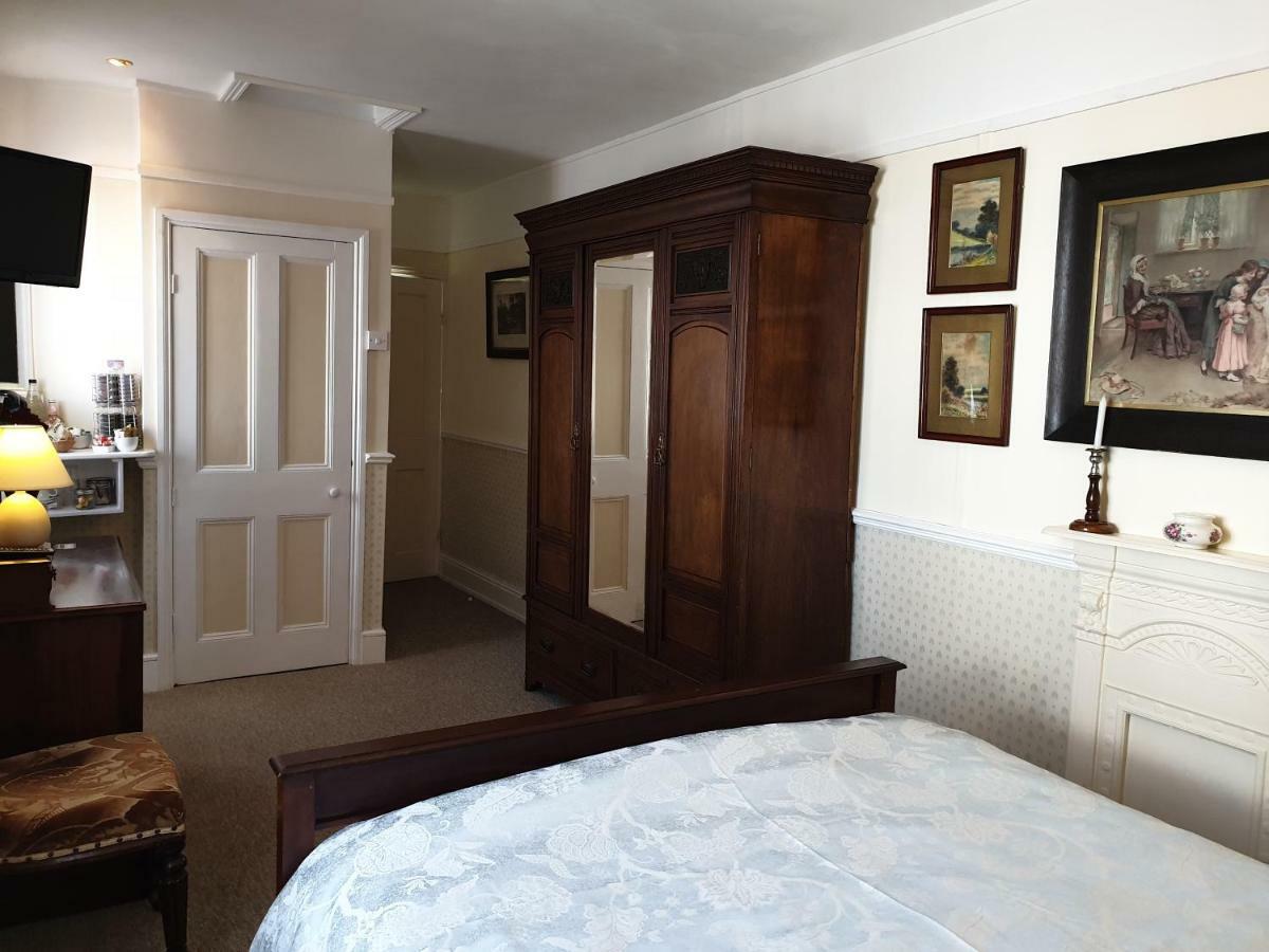 Saint Hilda'S House Bed & Breakfast วิทบี ภายนอก รูปภาพ