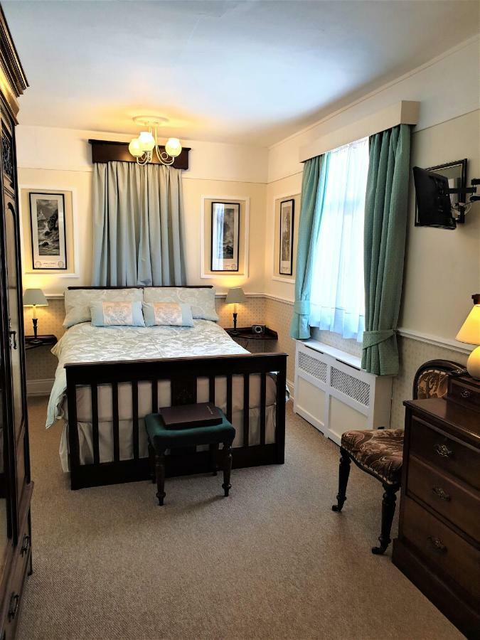 Saint Hilda'S House Bed & Breakfast วิทบี ภายนอก รูปภาพ