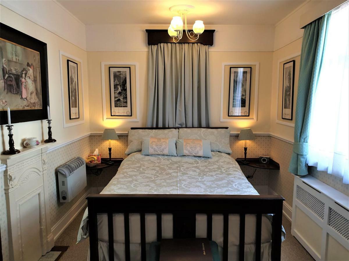 Saint Hilda'S House Bed & Breakfast วิทบี ภายนอก รูปภาพ